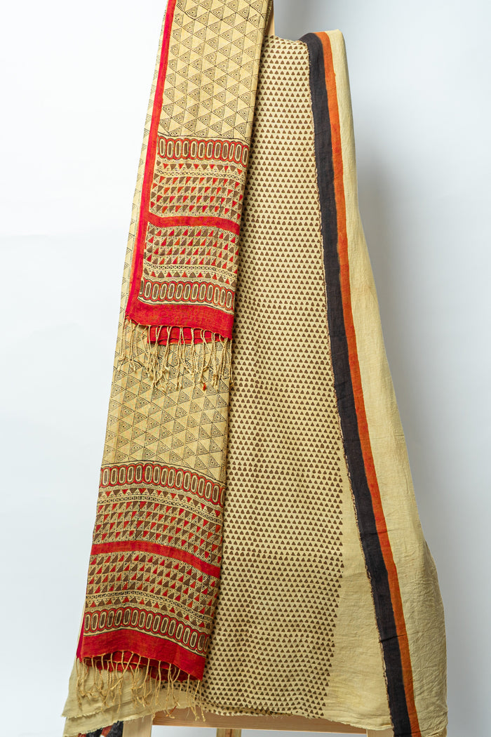 Eleganct Suit with Geometric Dupatta for Stylish Contemporary Flair