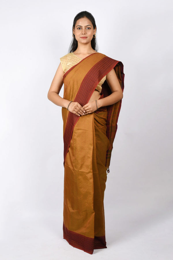 Beautiful Gold Color Pure Cotton and Silk Handloom Maheshwari Plain Saree with Checks Design,  and Zari Work