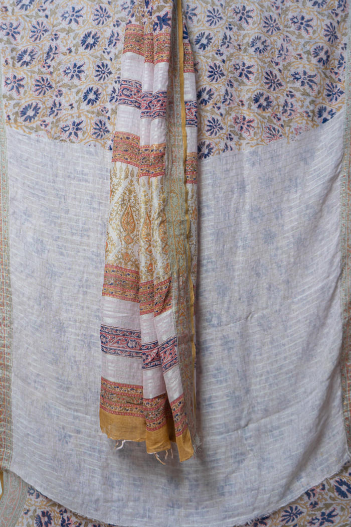 Bhagalpur Handwoven Saree with Natural Dyes, Featuring Vibrant Floral Prints and an Elegantly Detailed Border