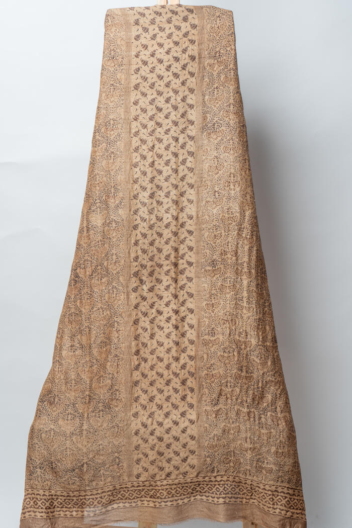 Earthy Botanical Suit with Intricate Motifs and Textured Highlights for Graceful Traditional Attire