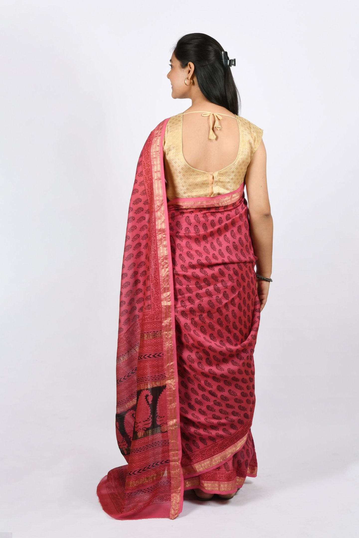 Pink Color Pure Handwoven with Flower Motif Bagh Print Maheshwari Handloom Cotton & Silk Saree