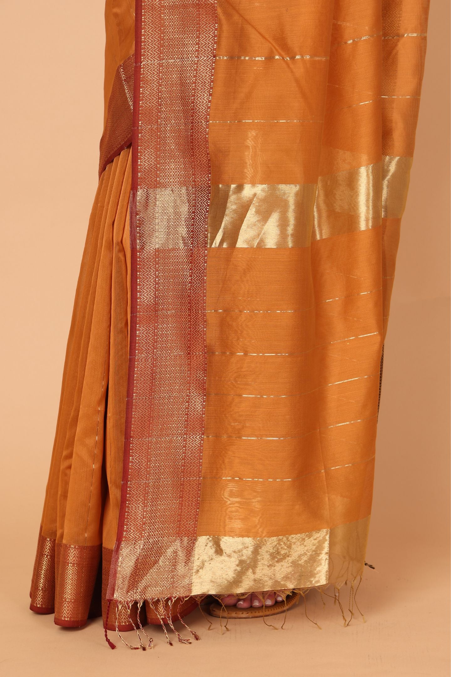 Chameli Phool Border Cotton and Silk Maheshwari Handloom Saree
