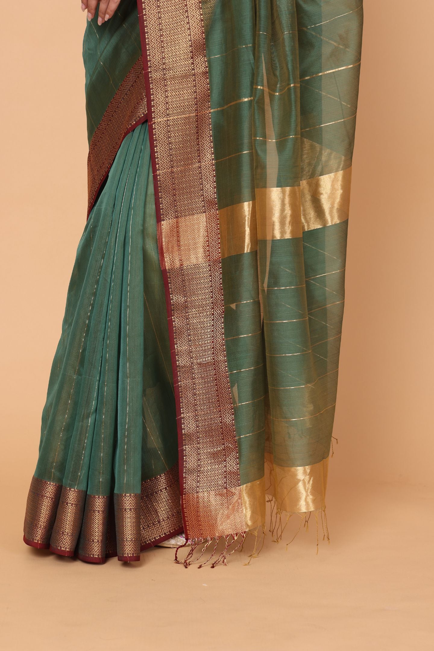 Chameli Phool Cotton and Silk Maheshwari Handloom Saree