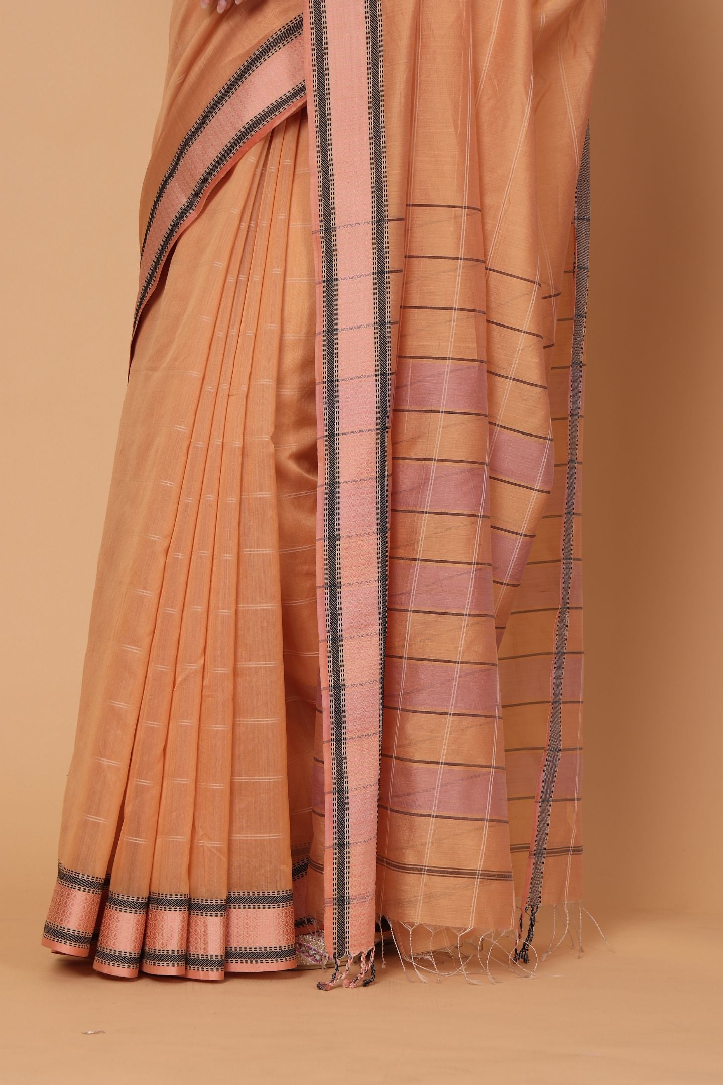 Dark Peach Cotton and Silk Maheshwari Handloom Saree