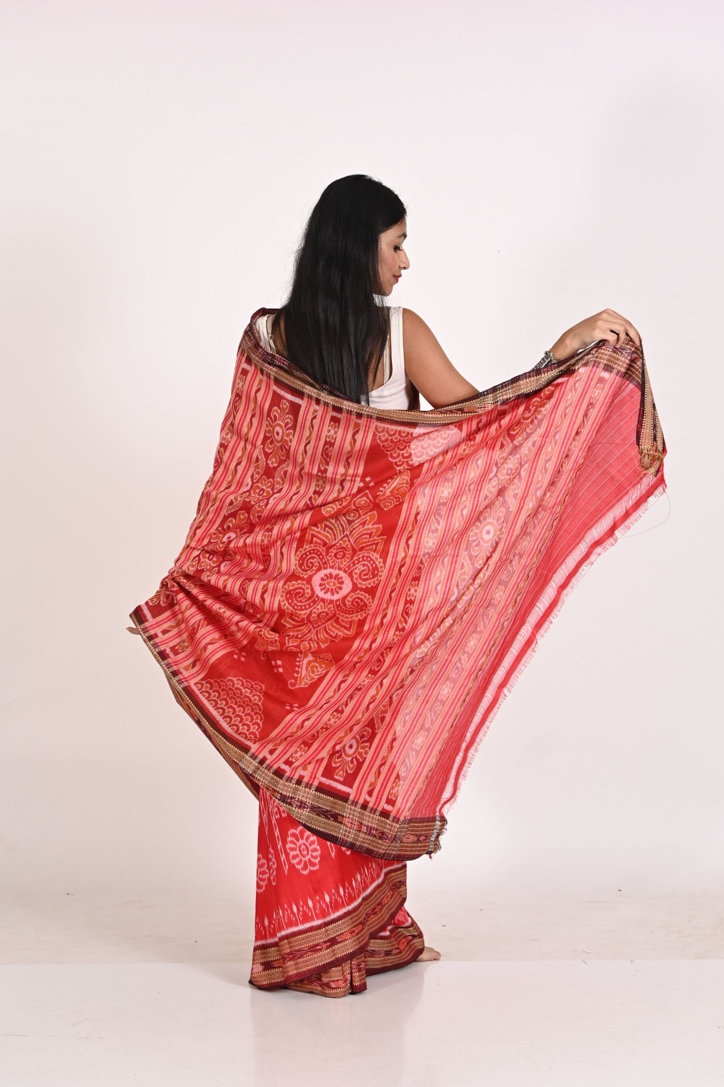 Deha Hathi Khandua Handloom Ikat Silk Saree