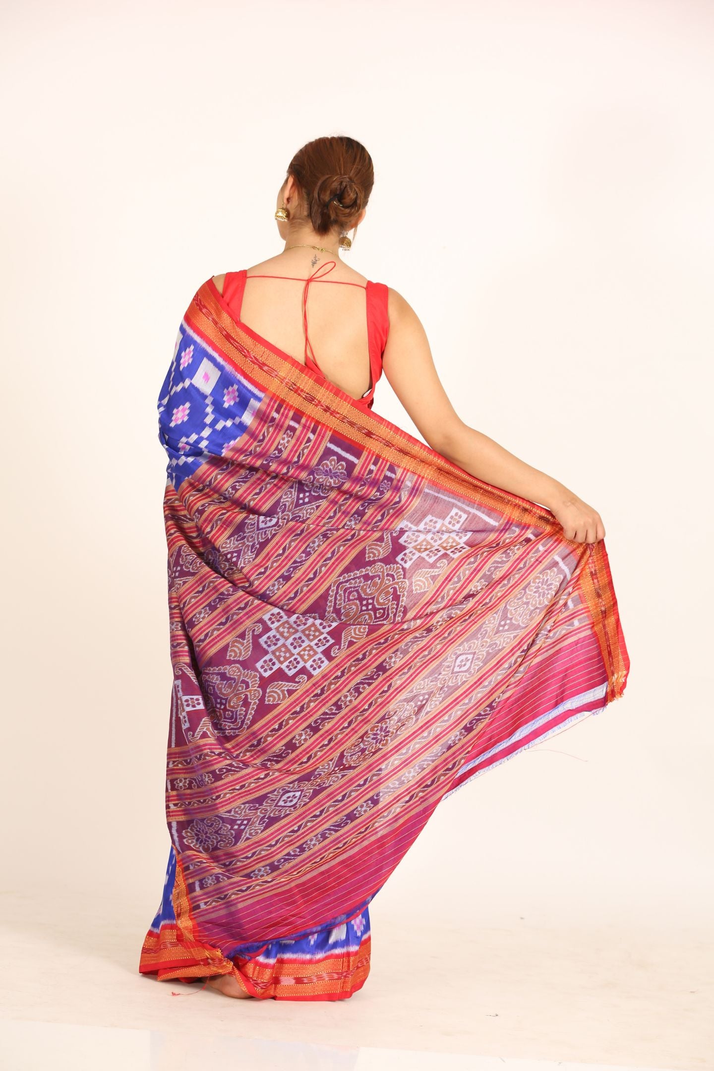 Dehachain Pasapalli Handloom Blue Ikat Silk Saree
