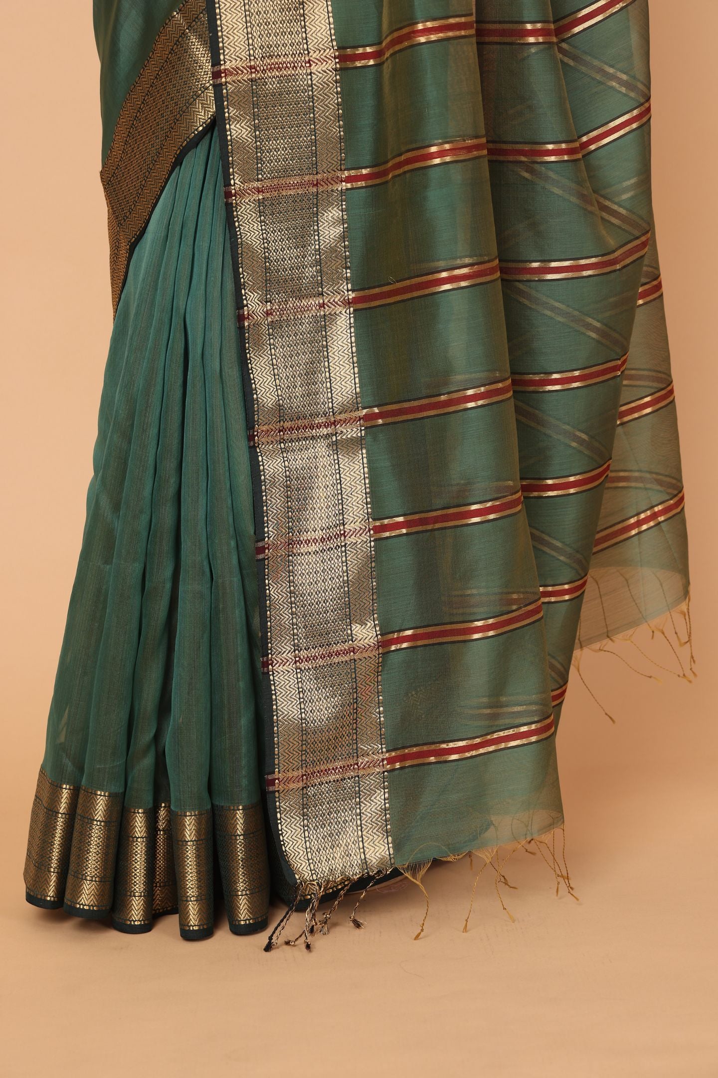 Emerald Chameli Bloom Cotton and Silk Maheshwari Handloom Saree