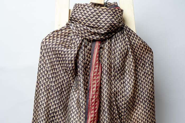 Handwoven Dupatta with Geometric Patterns, Crafted in Natural Dyes and Contrasting Borders