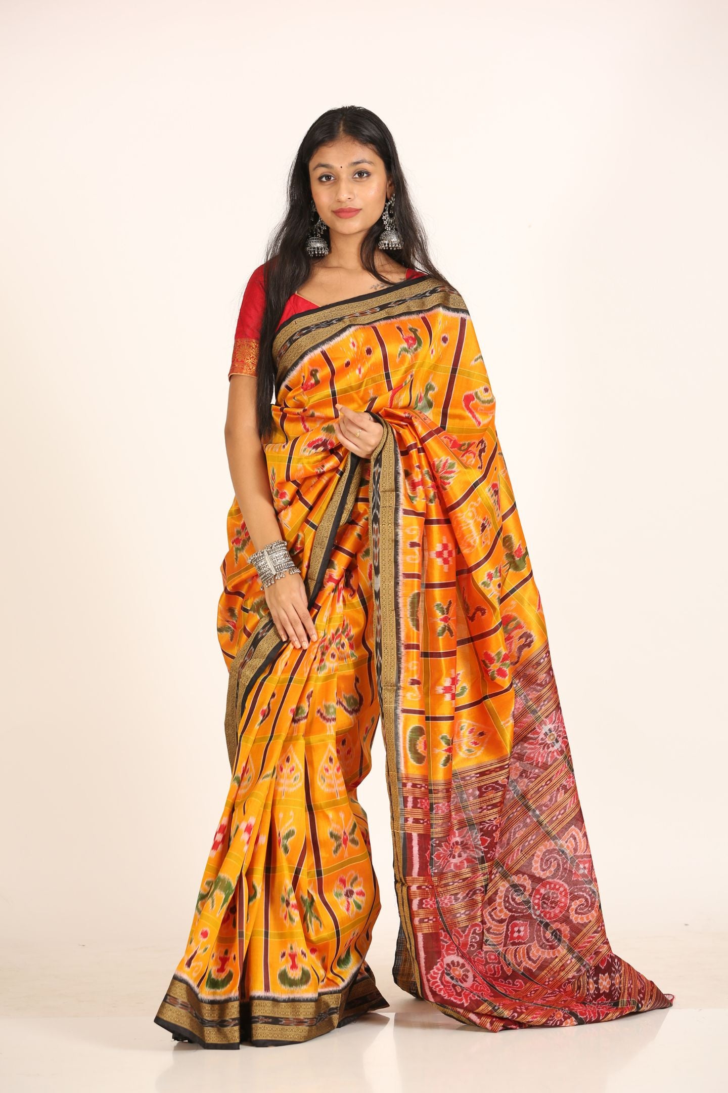 Gold Deha Nabakothi Handloom Ikat Silk Saree