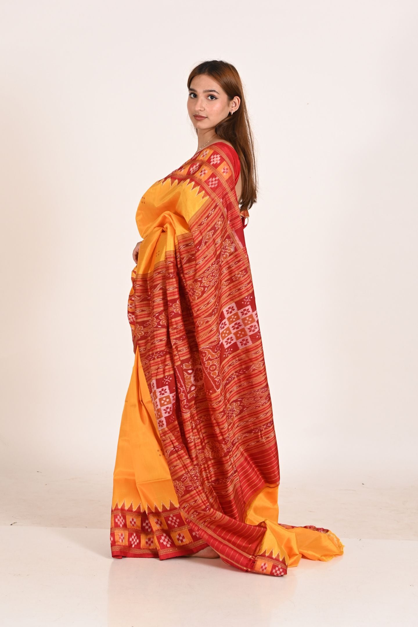 Gold Double Pasapalli Khandua Handloom Ikat Silk Saree