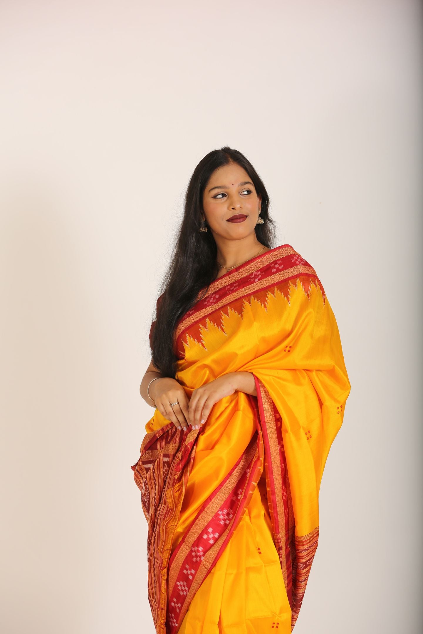 Gold Single Pasapalli Border Khandua Handloom Ikat Silk Saree