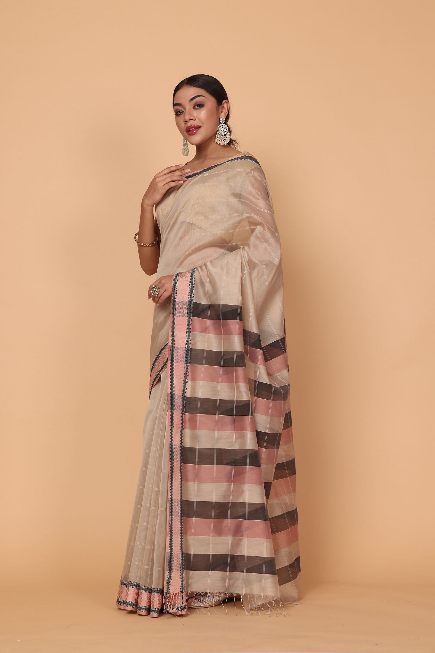 Pinkish Grey Diya Border Cotton and Silk Maheshwari Handloom Saree