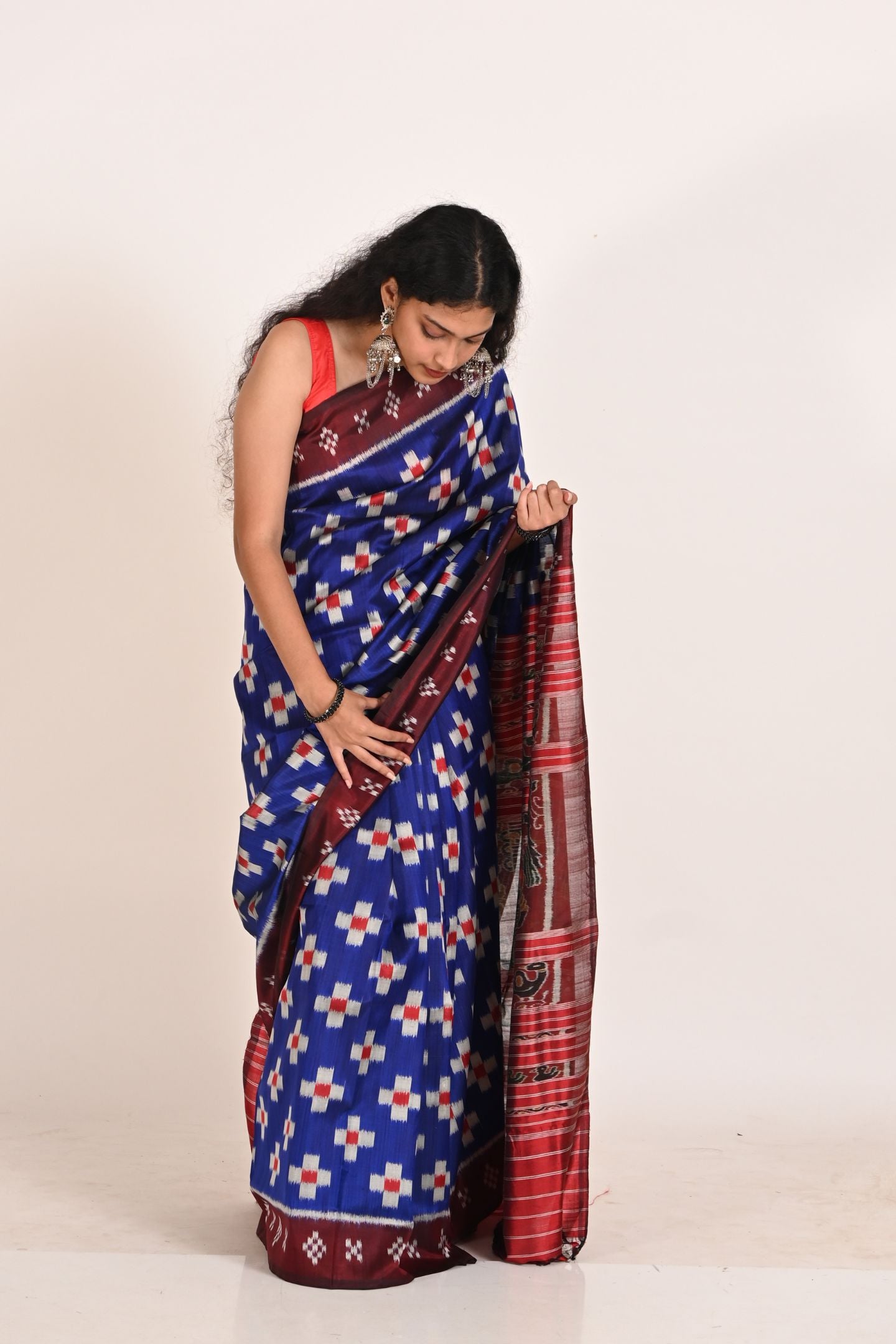 Royal Indigo Maroon Pasapalli Handloom Khandua Silk Saree