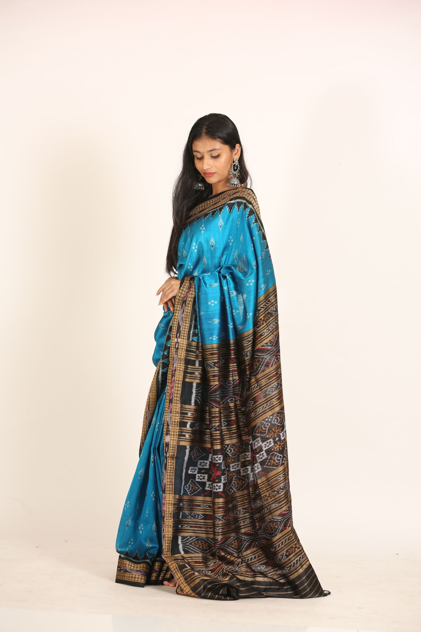 Sea Blue Deha Chhnda Handloom Ikat Silk Saree
