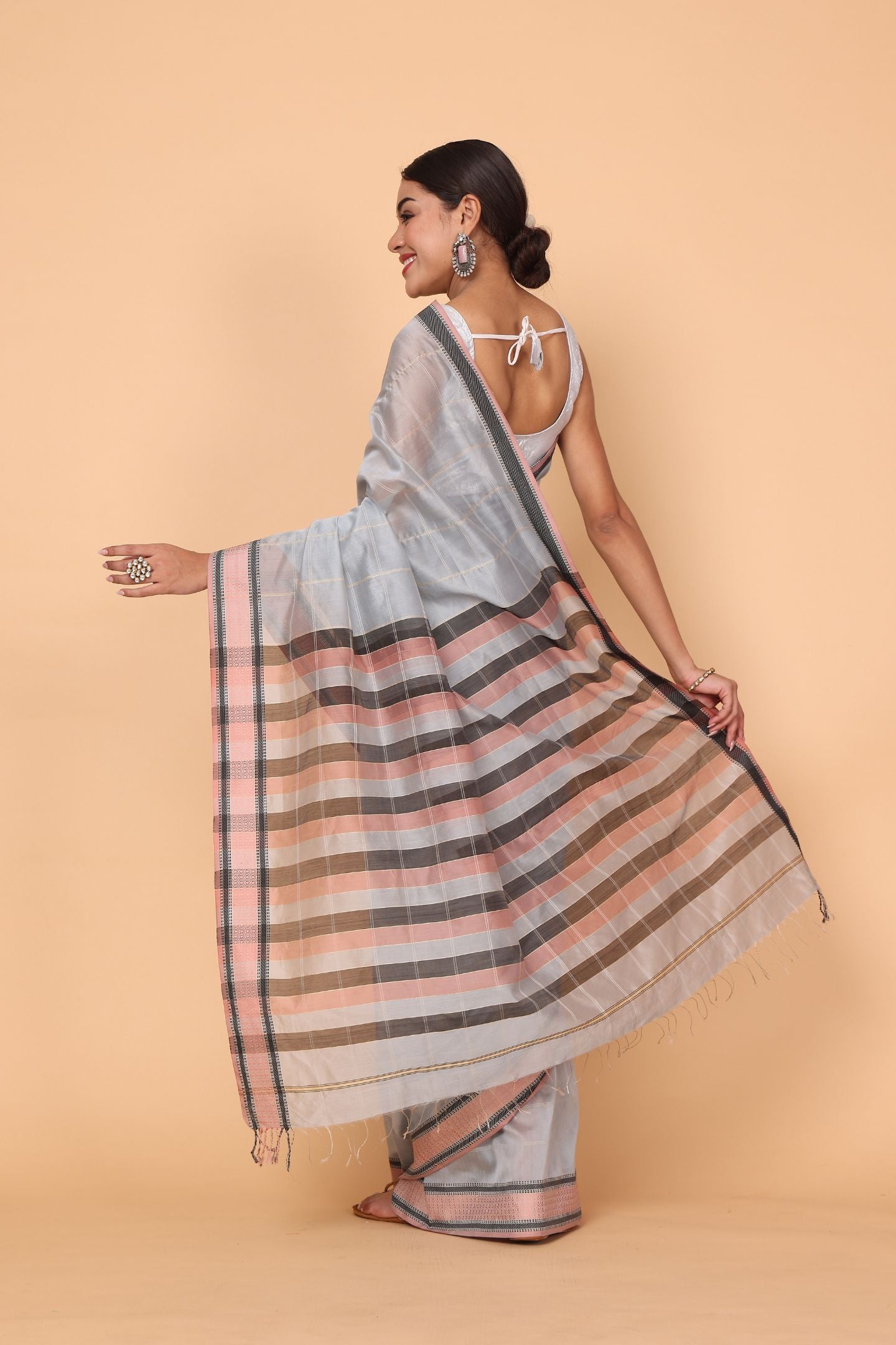 Serene Glow Silver Sand Cotton and Silk Maheshwari Handloom Saree