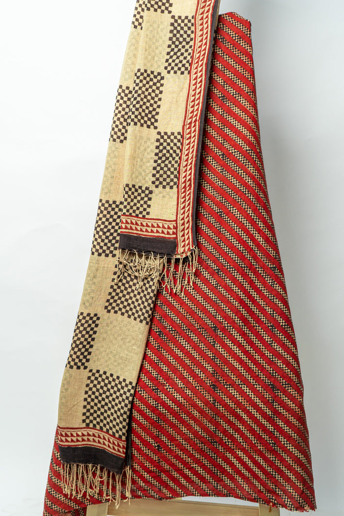 Geometric Suit with Contrasting Checked Dupatta for Unique and Modern Appeal