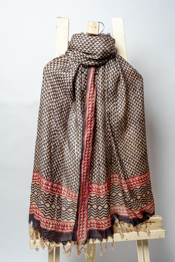 Handwoven Stole with Geometric Patterns, Crafted in Natural Dyes and Contrasting Borders