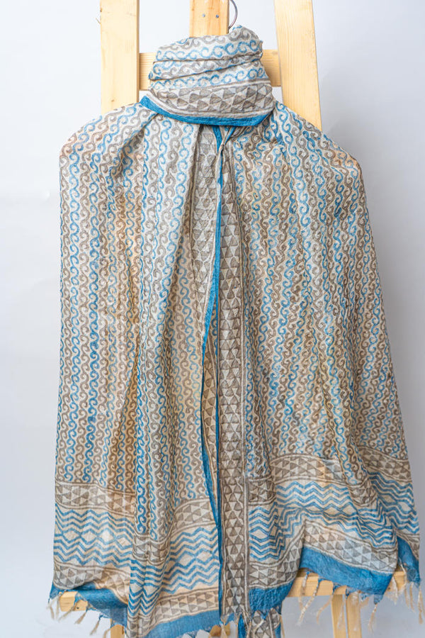 Handwoven Stole with Geometric and Wave Motifs, Crafted with Natural Dyes and Borders