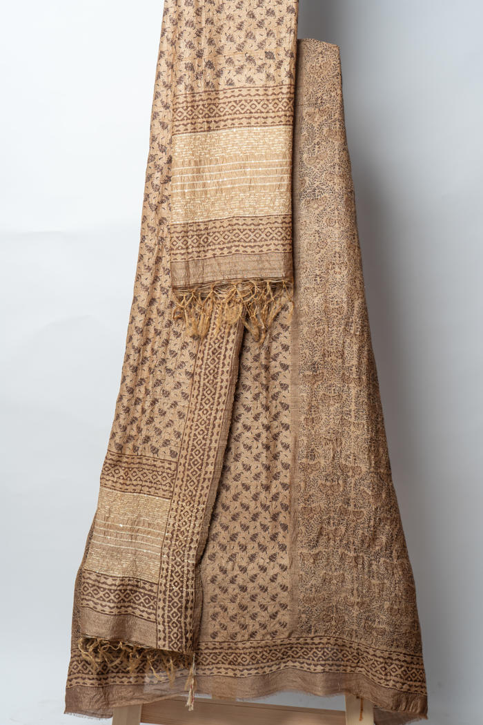 Earthy Botanical Suit with Intricate Motifs and Textured Highlights for Graceful Traditional Attire