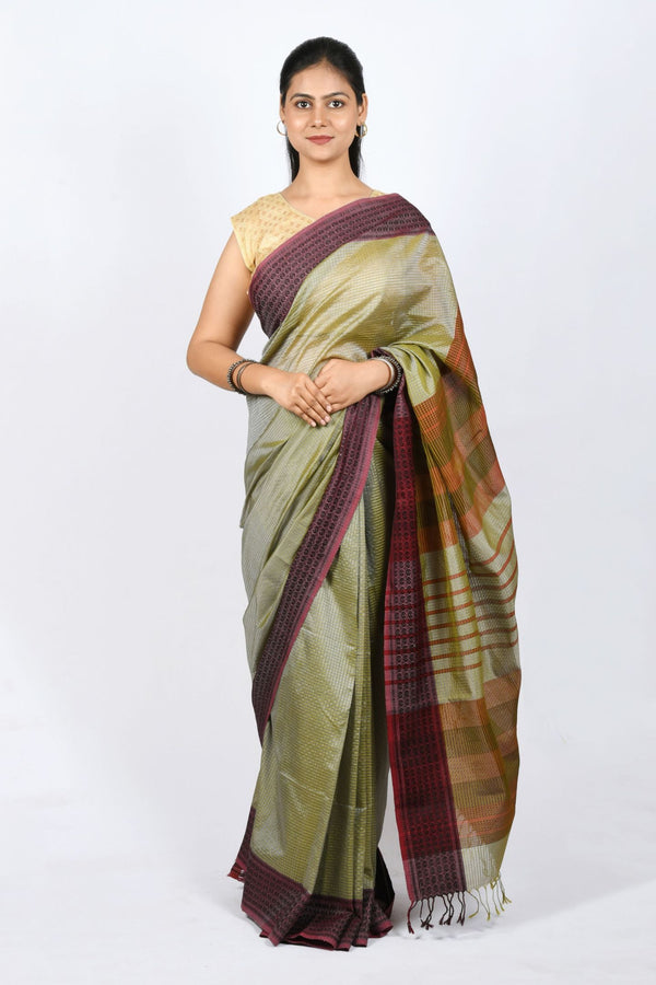 Beautiful Green Color Pure Cotton and Silk Handloom Maheshwari Saree with Stripes and Checks Work on Pallu