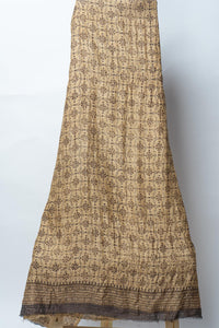 Antique Grace with Intricate Floral Motifs and Geometric Borders for a Regal Statement Look