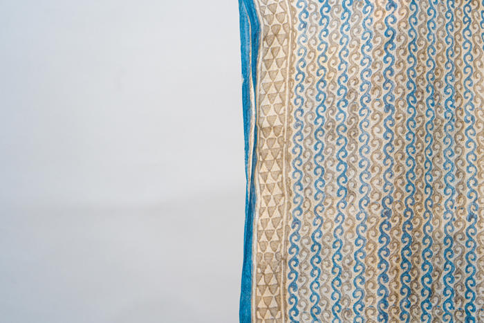 Handwoven Stole with Geometric and Wave Motifs, Crafted with Natural Dyes and Borders