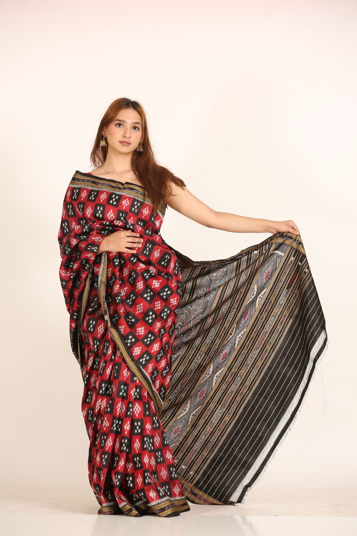 Deha Pasapalli Red Handloom Ikat Silk Saree