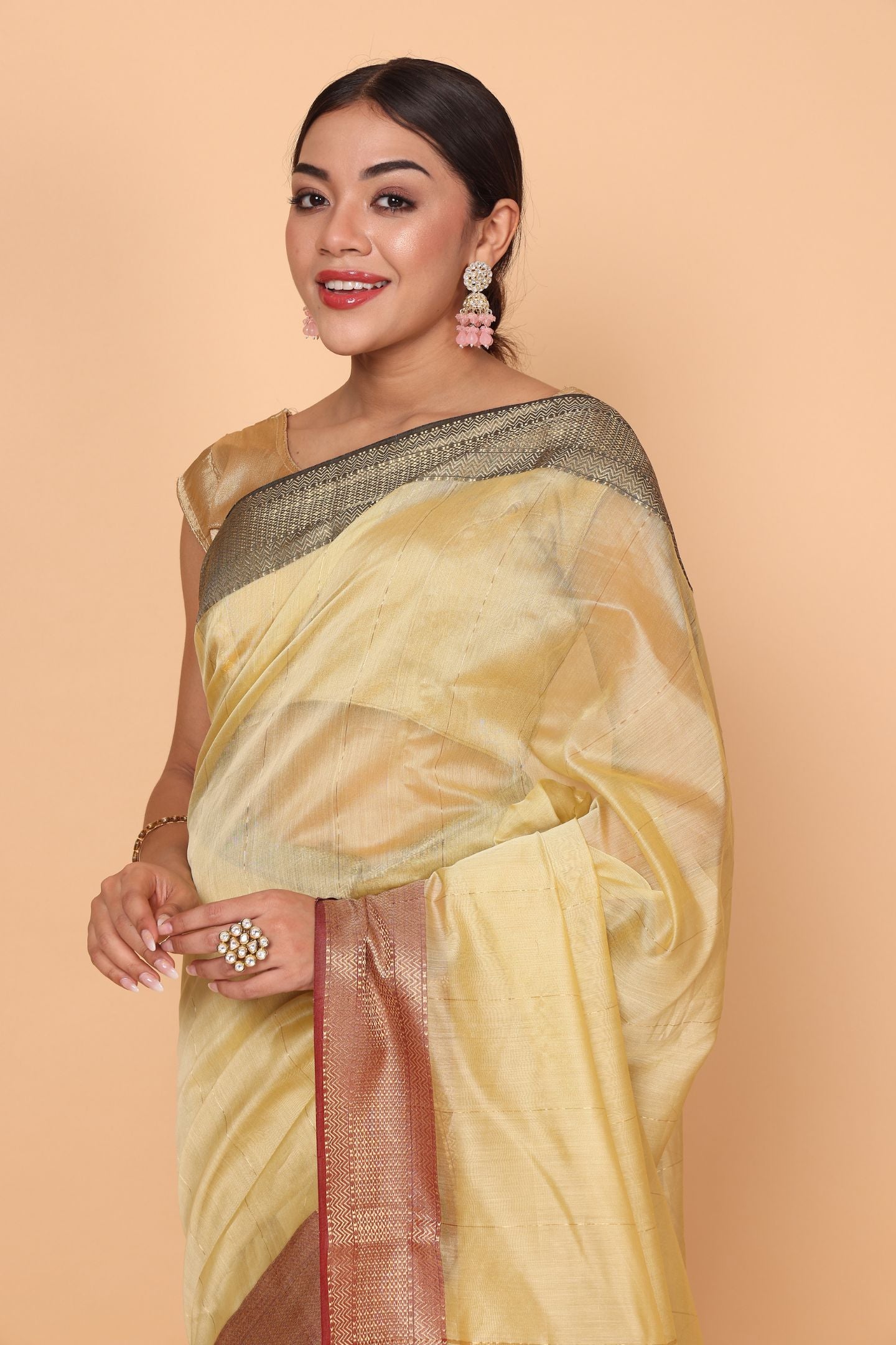Golden Chameli Blossom Cotton and Silk Maheshwari Handloom Saree